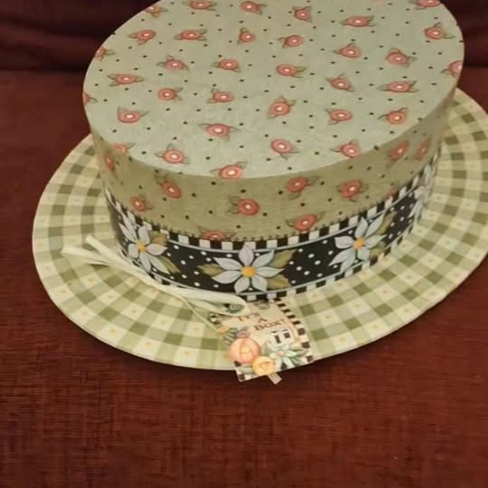 MARY ENGELBREIT HAT BOX Great Gift Box For Mother's Day Gift - Picture 3 of 11